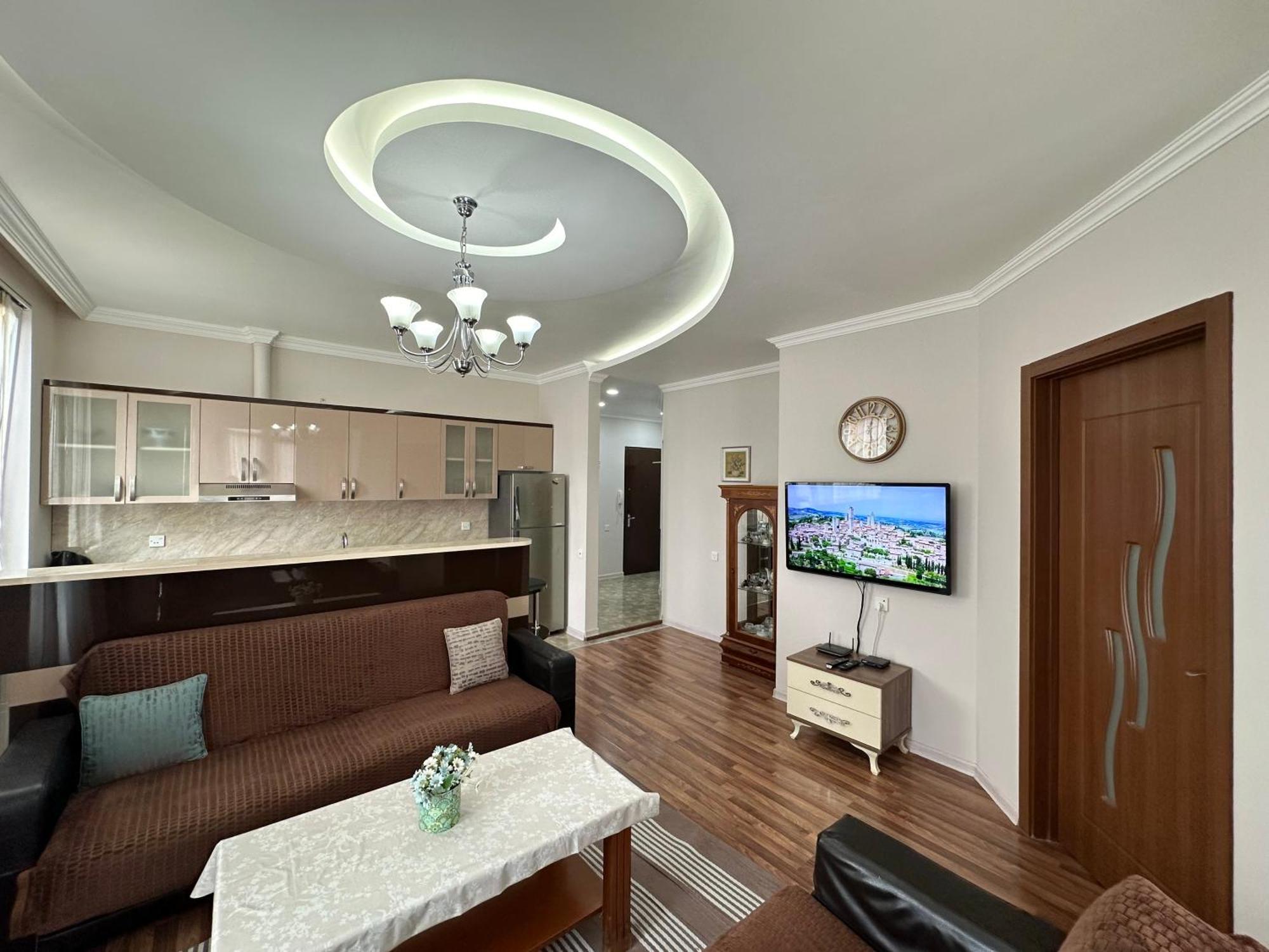 Elite Home 巴统 外观 照片
